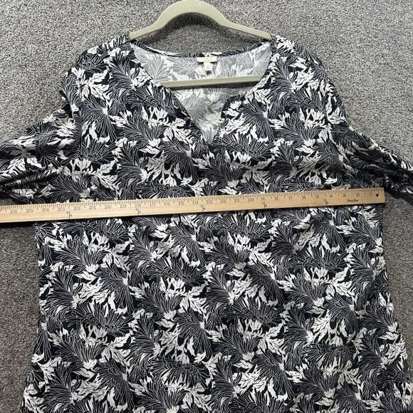 Talbots T-Shirt Top Women 2X Black White Floral V Neck 3/4 Sleeve Cotton - Picture 4 of 10